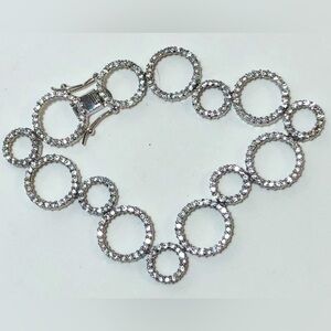 🌹🍃Staggered Circles Exclusive Lia Sophia Silver -Tone Clear CZ Tennis Bracelet
